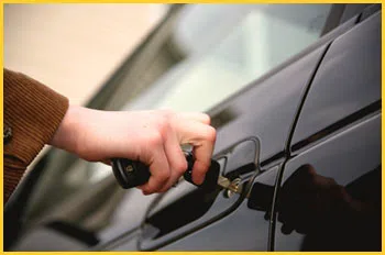 Exclusive Locksmith Service Fort Lee, NJ 201-367-1908 - 18-car-unlock